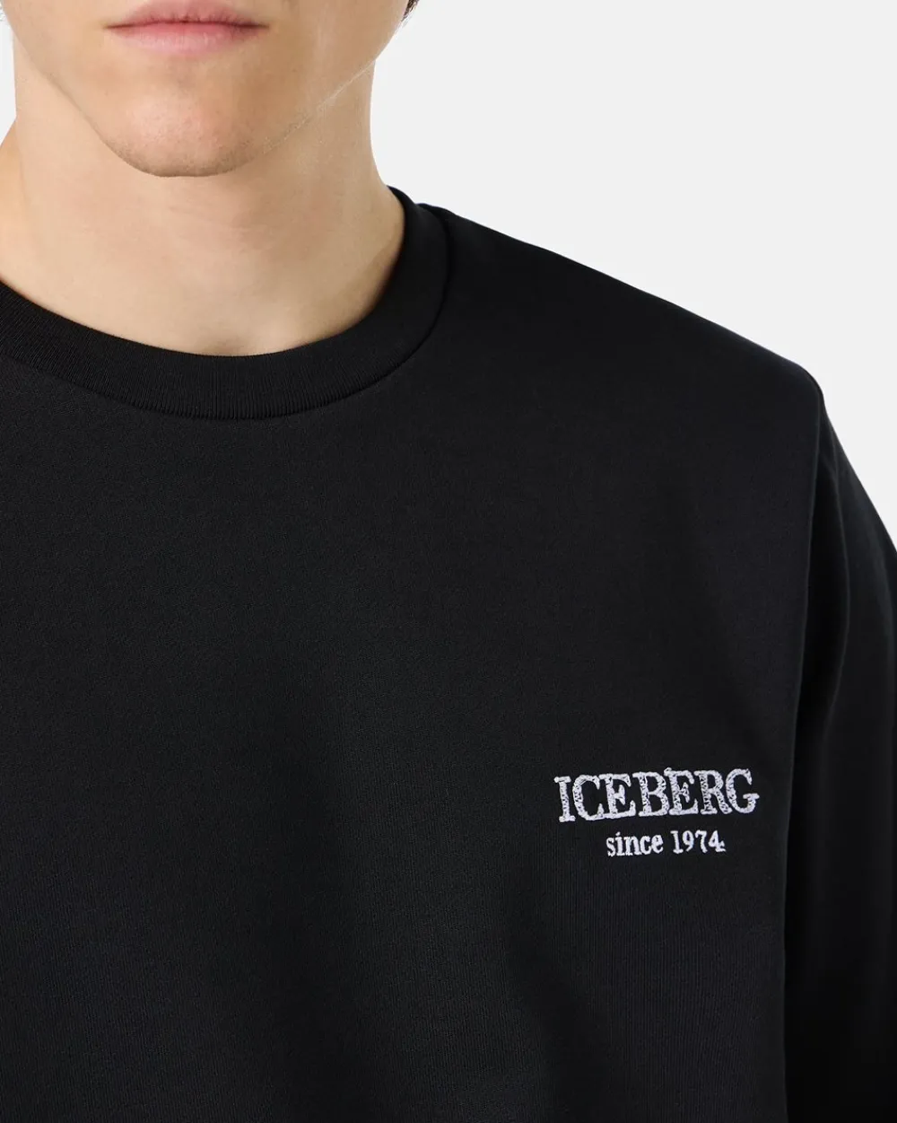 Iceberg Black Crewneck Sweatshirt With Embroidered Logo