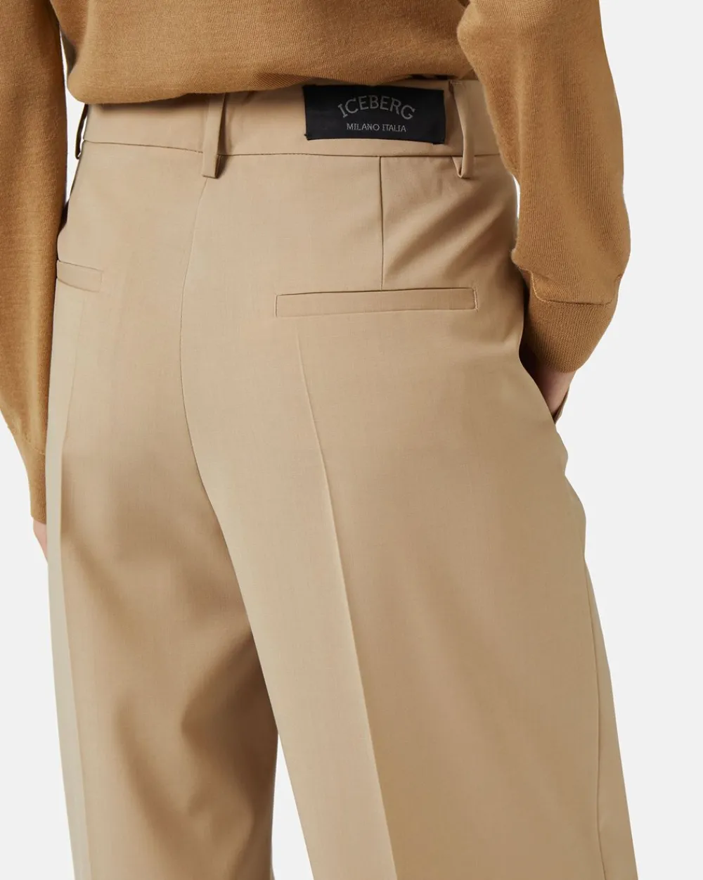 Women Iceberg Chinos Trousers In Light Wool