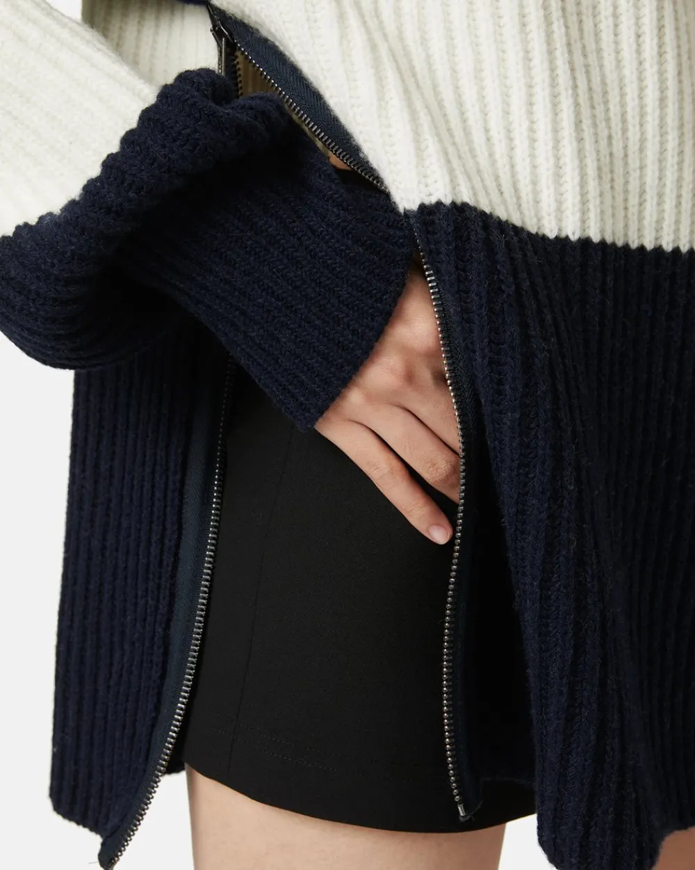 Women Iceberg English Knit Wool Blend Turtleneck
