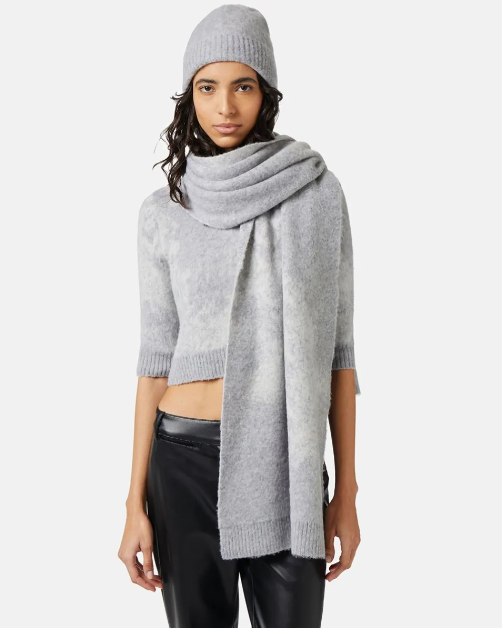 Women Iceberg Knitted Scarf With Jacquard Workmanship