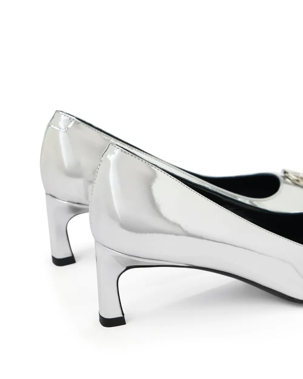 Women Iceberg Silver Pumps With Kitten Heel